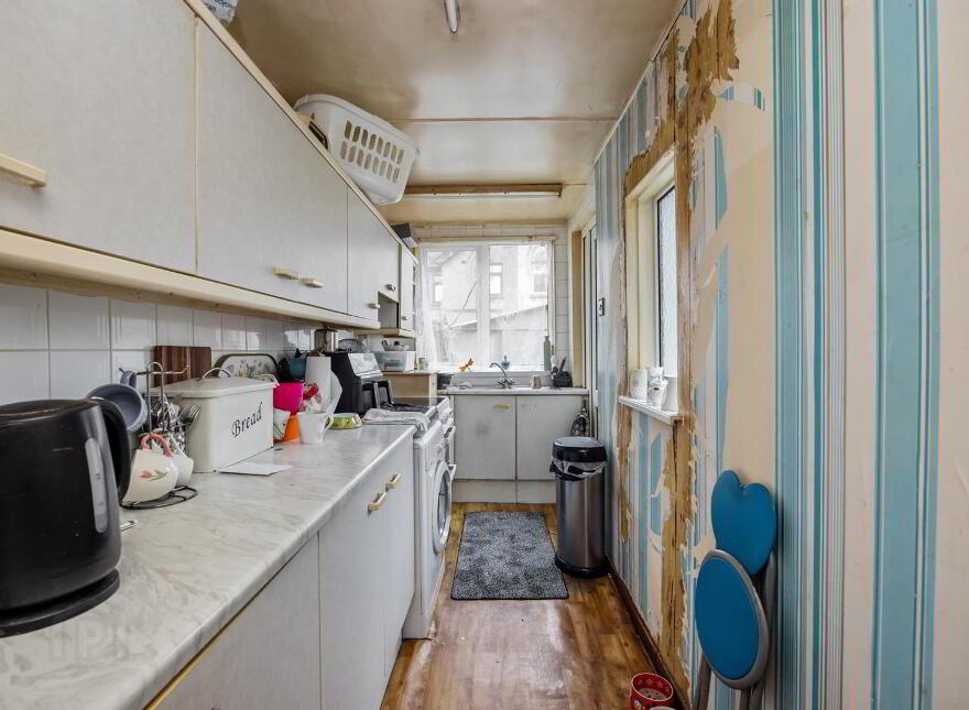 25 Devon Parade, Belfast, BT4 1LT