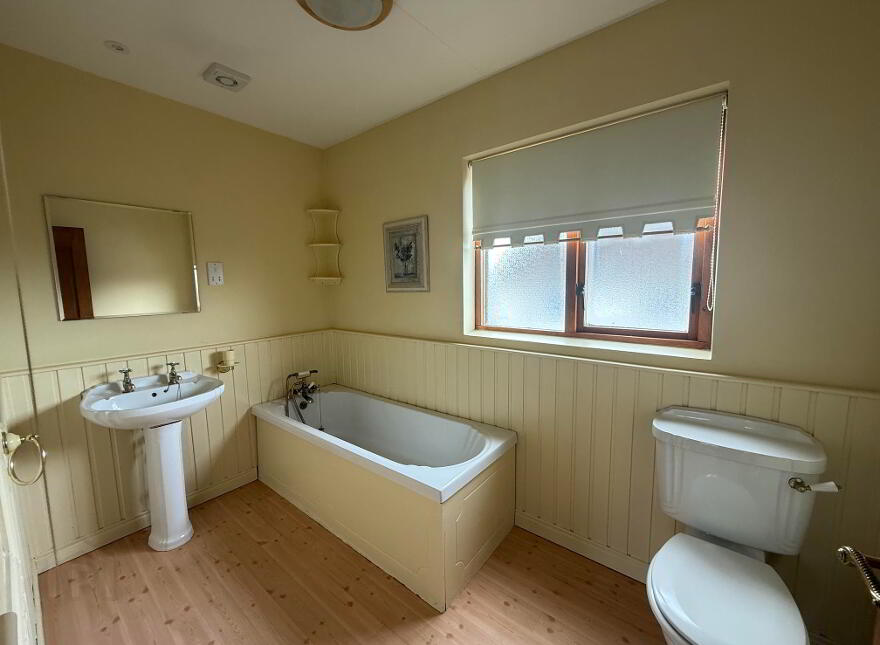 2 Churchfield Close, Portglenone, Ballymena, BT44 8BG