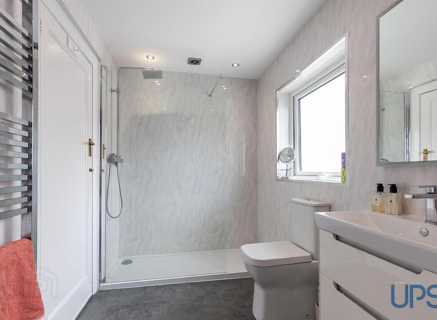 7 Upper Castle Park, Belfast, BT15 5FG