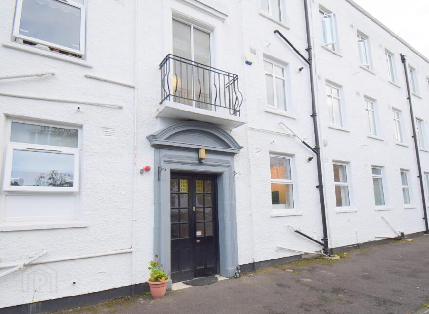 380 Merville Garden Village, Newtownabbey, BT37 9TU photo