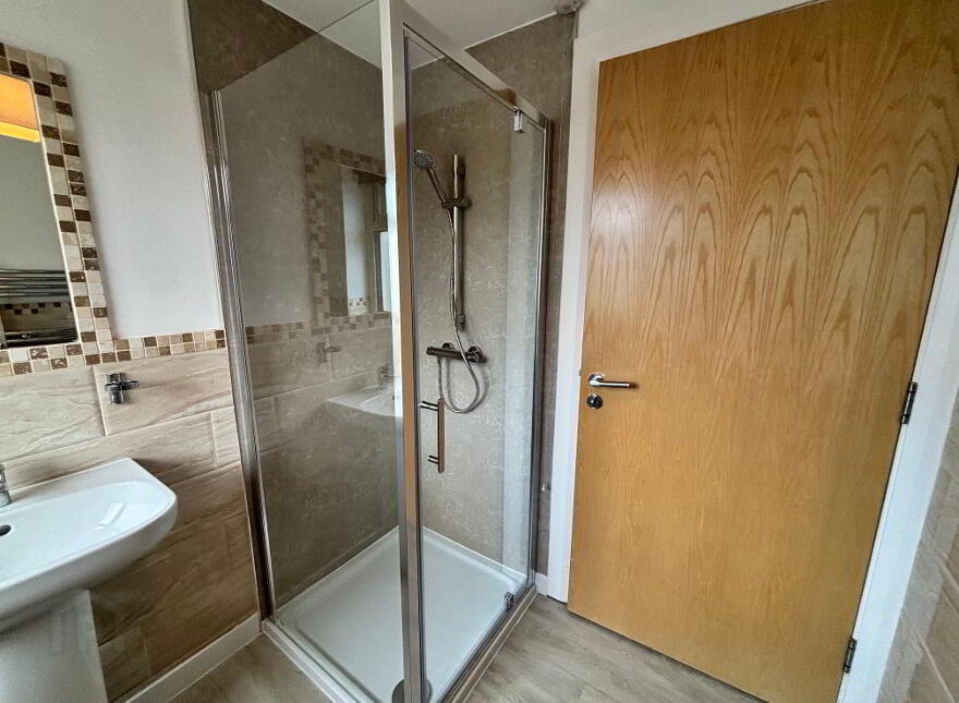 Apt 1, 14 The Square, Warrenpoint, BT34 3JT