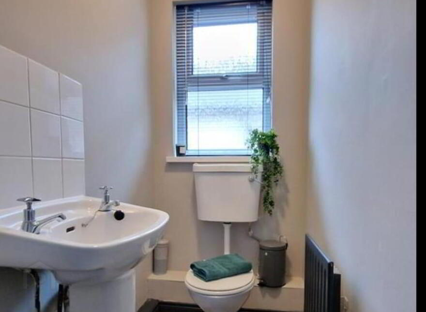28 Edinburgh Street, Lisburn Road, Belfast, BT9 7DS