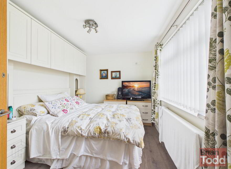 6 Heatherlea Drive, Larne, BT40 1SW