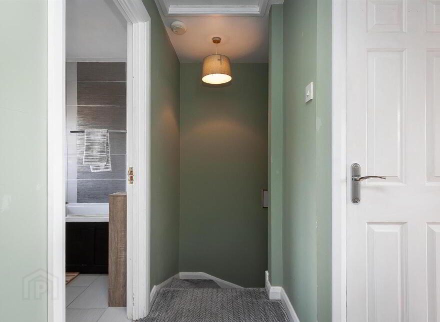 92 The Glade, Newtownabbey, BT36 5NW