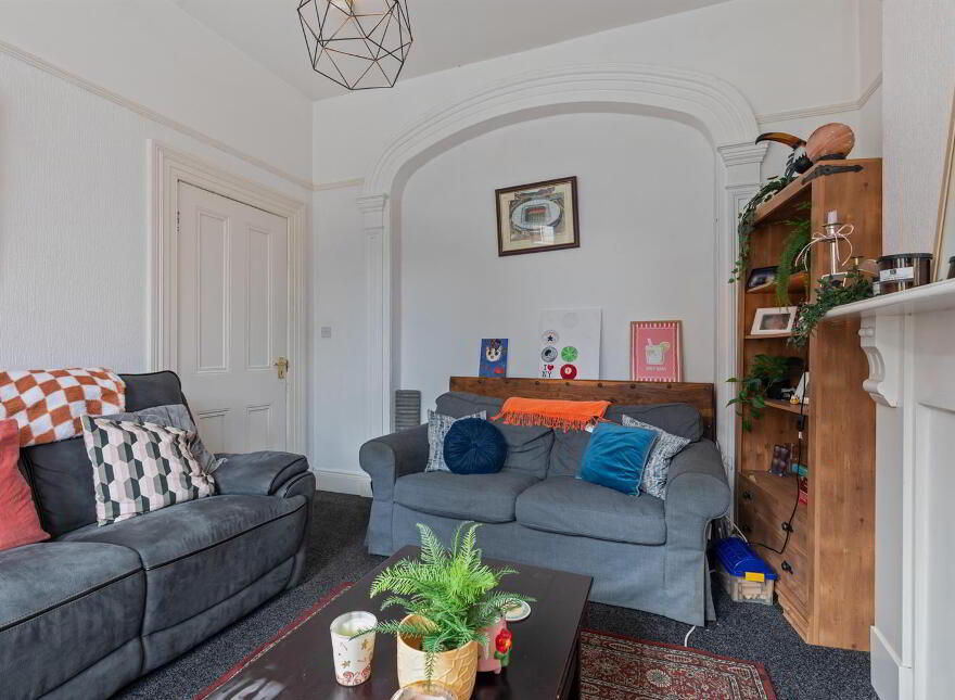 3 Rossmore Avenue, Belfast, BT7 3HB