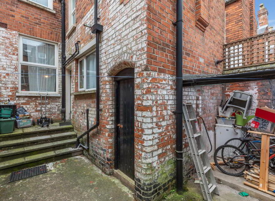 3 Rossmore Avenue, Belfast, BT7 3HB