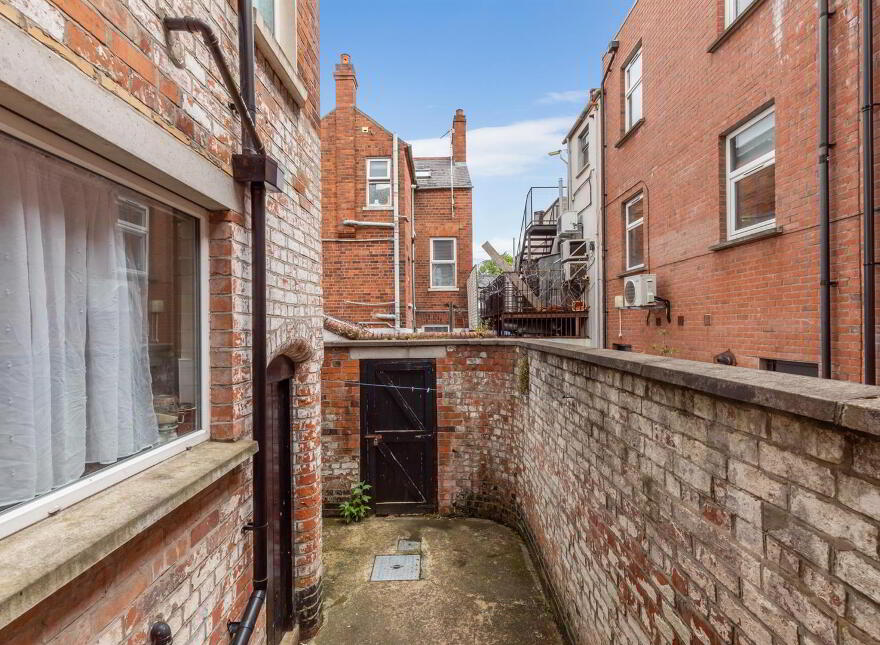 3 Rossmore Avenue, Belfast, BT7 3HB