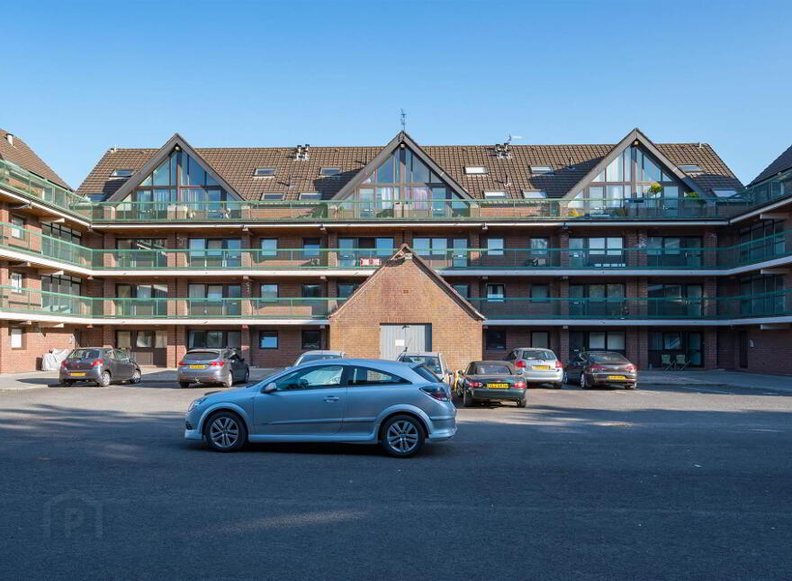 23 Balmoral Court, Belfast, BT9 7GR