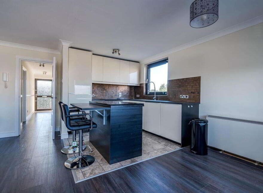 23 Balmoral Court, Belfast, BT9 7GR