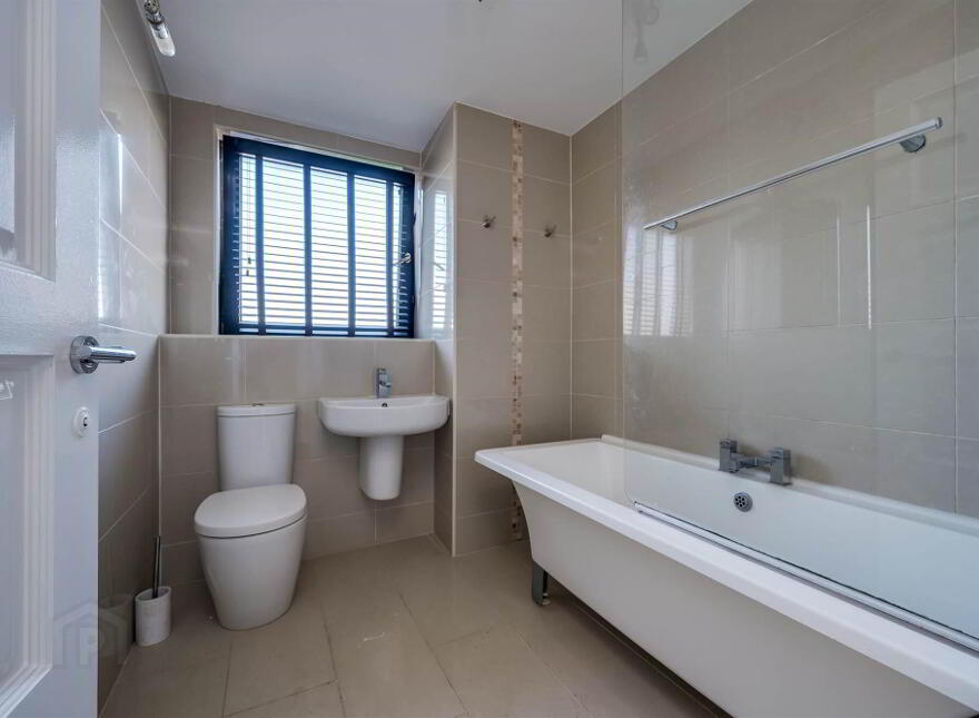 23 Balmoral Court, Belfast, BT9 7GR