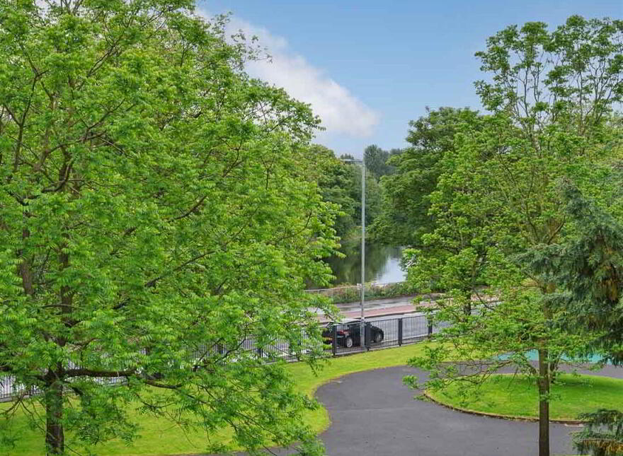 10 Rugby Court, Belfast, BT7 1PN