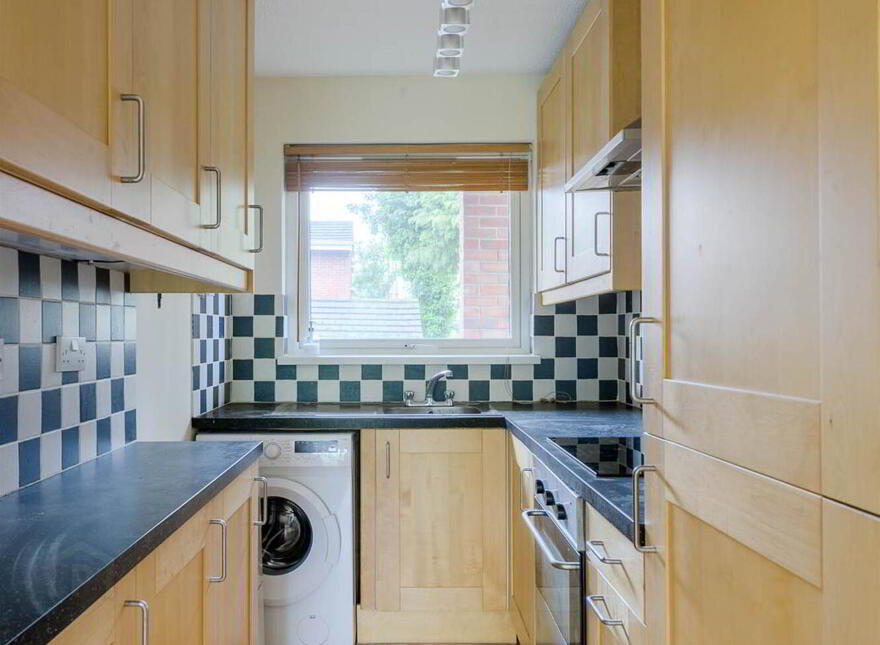10 Rugby Court, Belfast, BT7 1PN