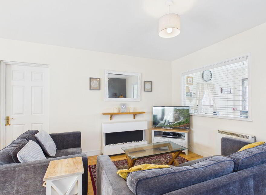 37 Carleton Village, Golf Links Road, Youghal, P36KR44