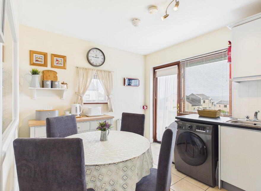 37 Carleton Village, Golf Links Road, Youghal, P36KR44
