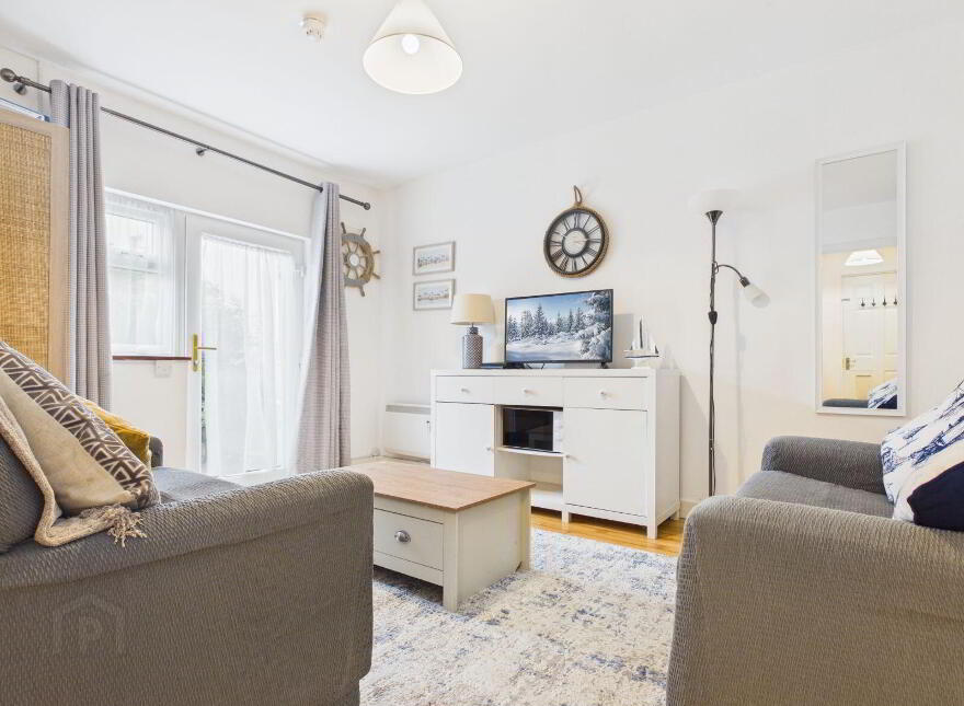37 Carleton Village, Golf Links Road, Youghal, P36KR44