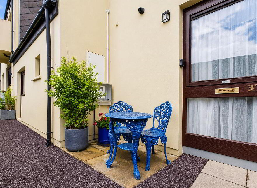37 Carleton Village, Golf Links Road, Youghal, P36KR44