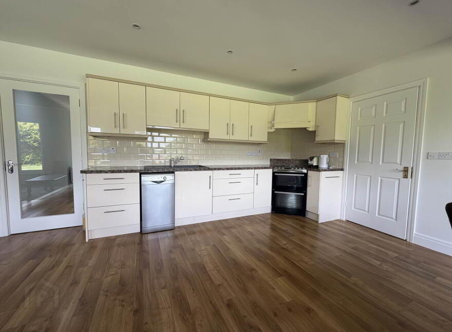 11 College Court, Cahir, County Tipperary, E21KX03