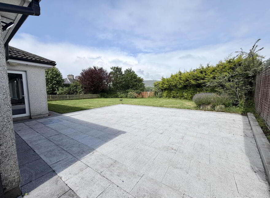11 College Court, Cahir, County Tipperary, E21KX03