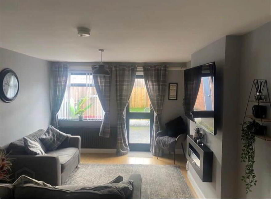 136 Erinvale Drive, Finaghy, Belfast, BT10 0GF