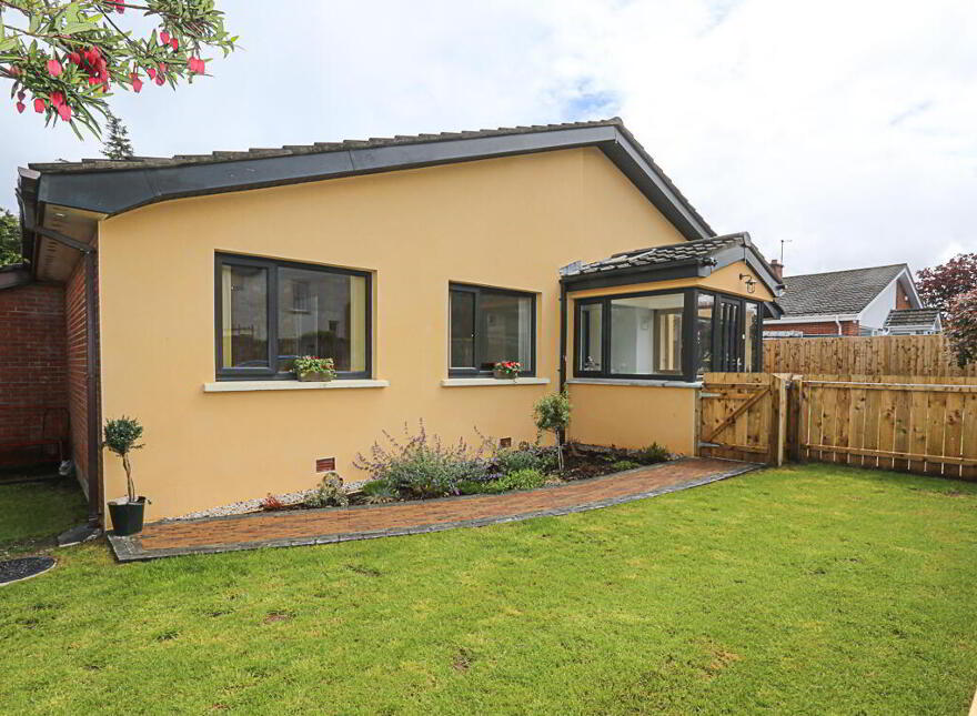 2 Gwyneth Park, Bangor, BT19 1EP