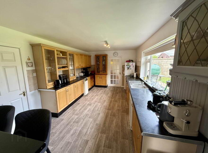 9b Knockroe, Castlerea, F45C934