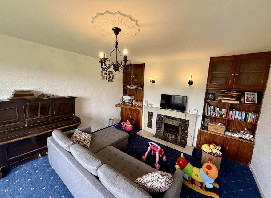 9b Knockroe, Castlerea, F45C934