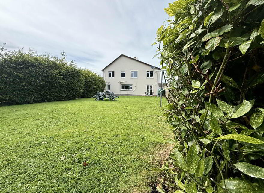 9b Knockroe, Castlerea, F45C934