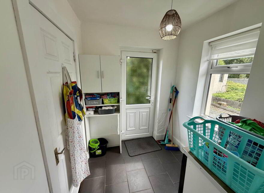 9b Knockroe, Castlerea, F45C934