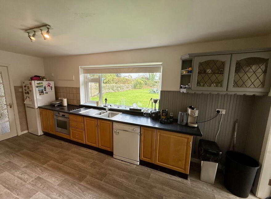 9b Knockroe, Castlerea, F45C934