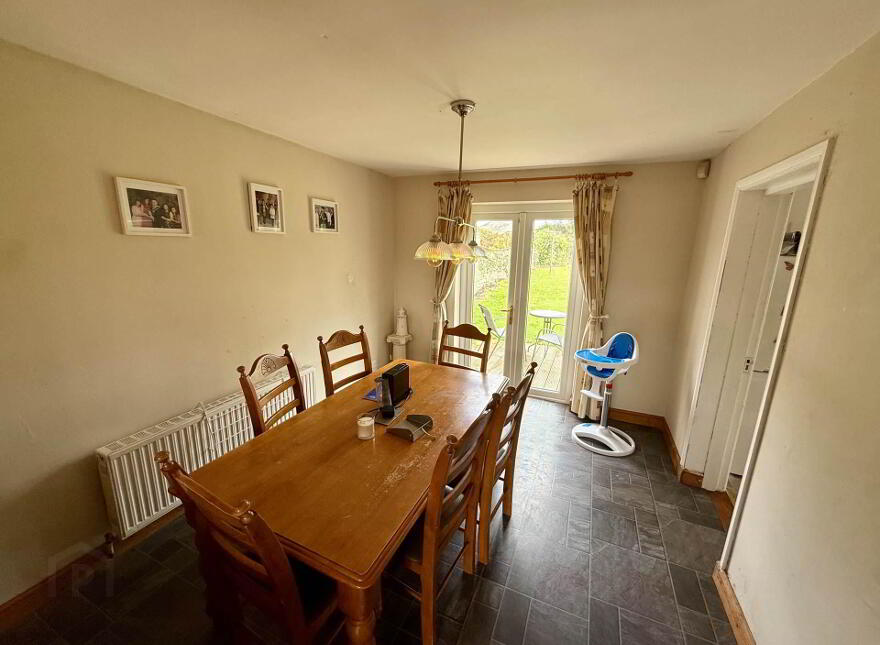 9b Knockroe, Castlerea, F45C934