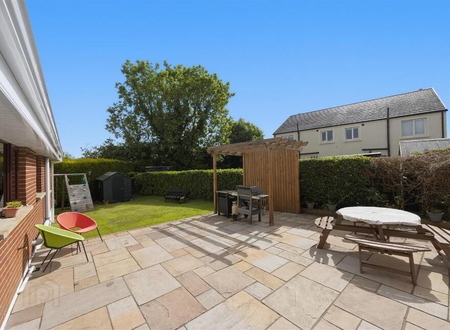 27 Clanwilliams Court, Ballynahinch, BT24 8XG