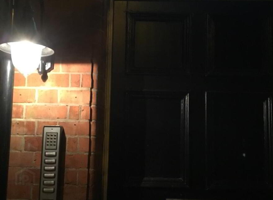 82 Eglantine Avenue, Belfast, BT9 6WT
