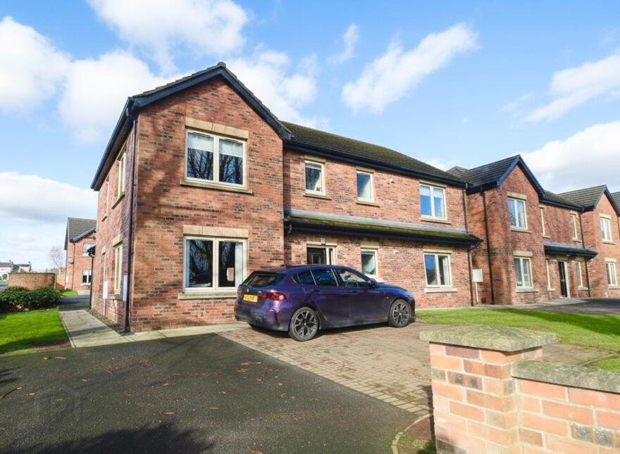 10 Woodland Grove, Ballymena, BT43 6WJ