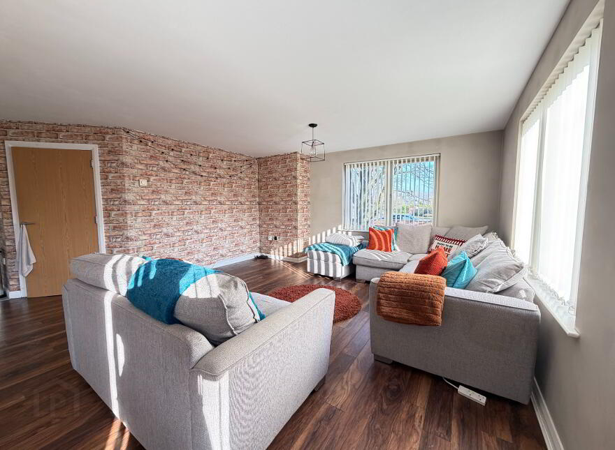 10 Woodland Grove, Ballymena, BT43 6WJ