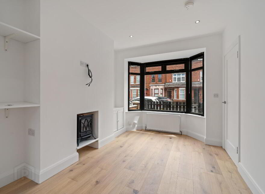25 Ava Street, Ormeau Road, Belfast, BT7 3BS