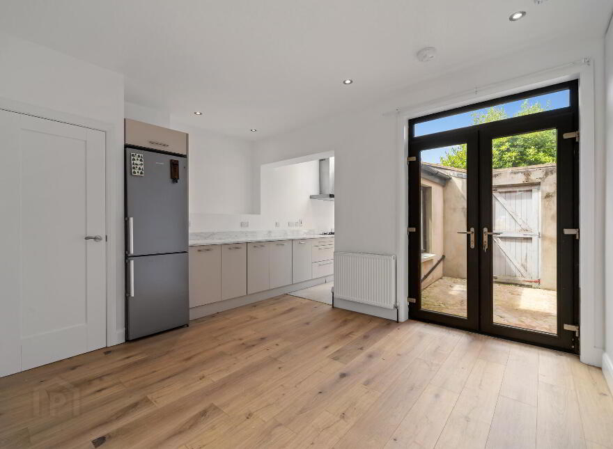 25 Ava Street, Ormeau Road, Belfast, BT7 3BS