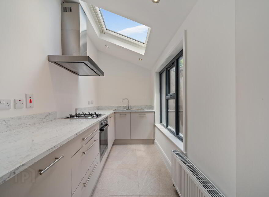 25 Ava Street, Ormeau Road, Belfast, BT7 3BS