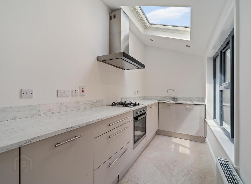 25 Ava Street, Ormeau Road, Belfast, BT7 3BS