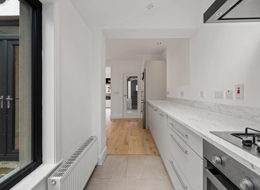 25 Ava Street, Ormeau Road, Belfast, BT7 3BS