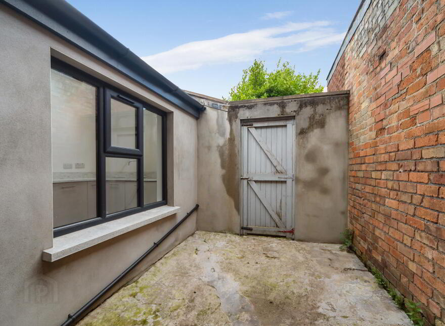 25 Ava Street, Ormeau Road, Belfast, BT7 3BS