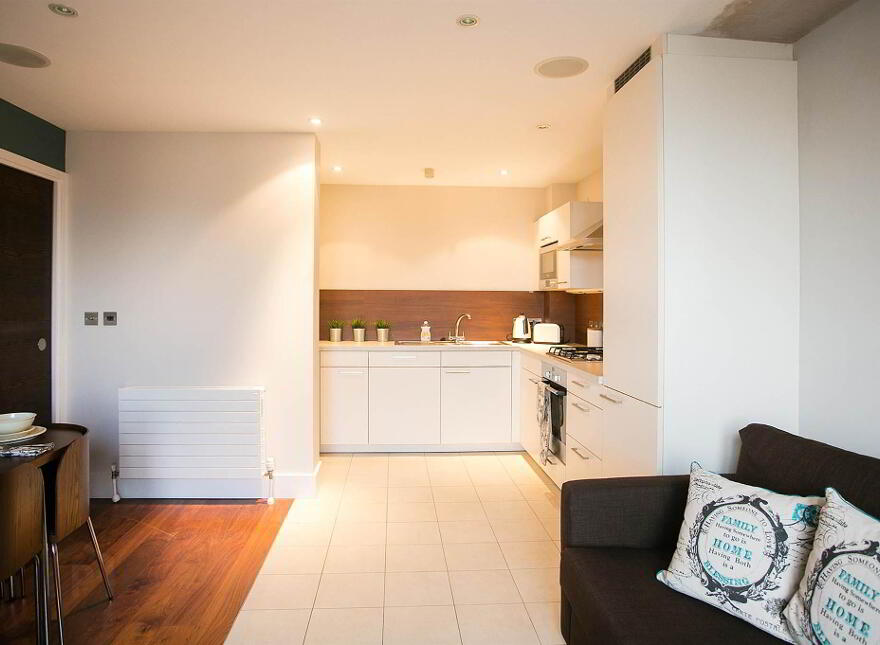 73 Custom House Residence, 4 Ulster Street, Belfast, BT1 3EW