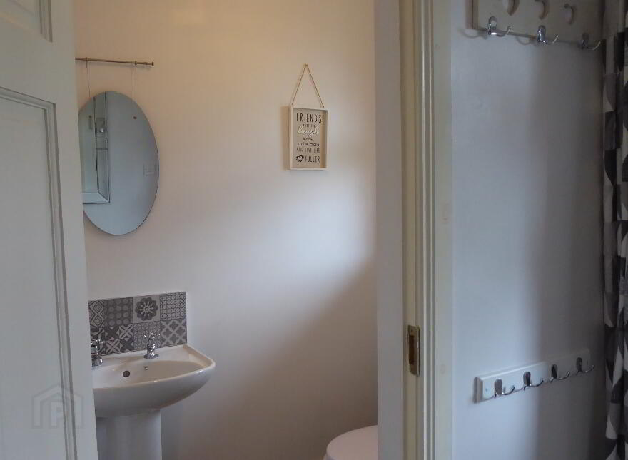25, Dergmoney View, Omagh, BT78 1HZ