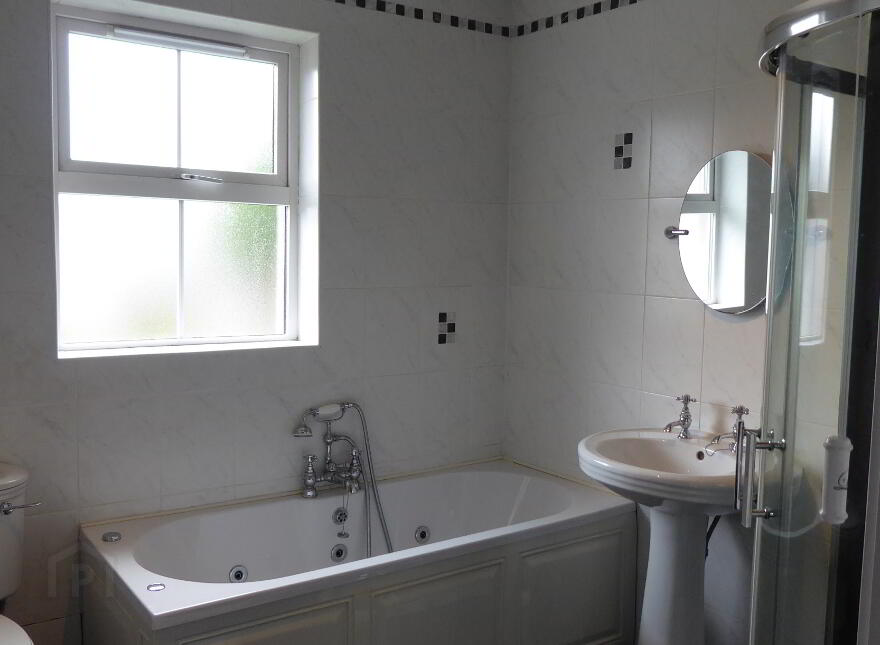 25, Dergmoney View, Omagh, BT78 1HZ