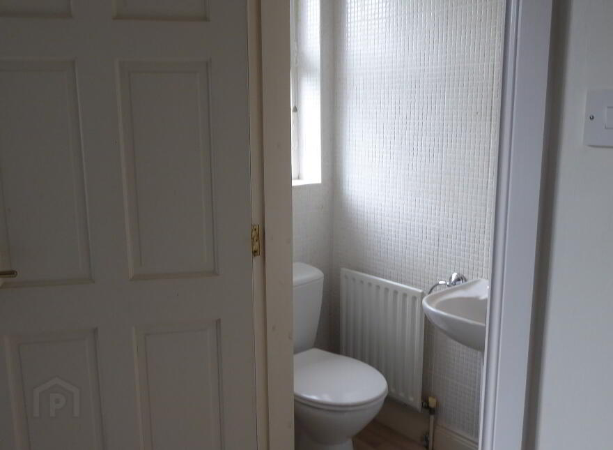 25, Dergmoney View, Omagh, BT78 1HZ
