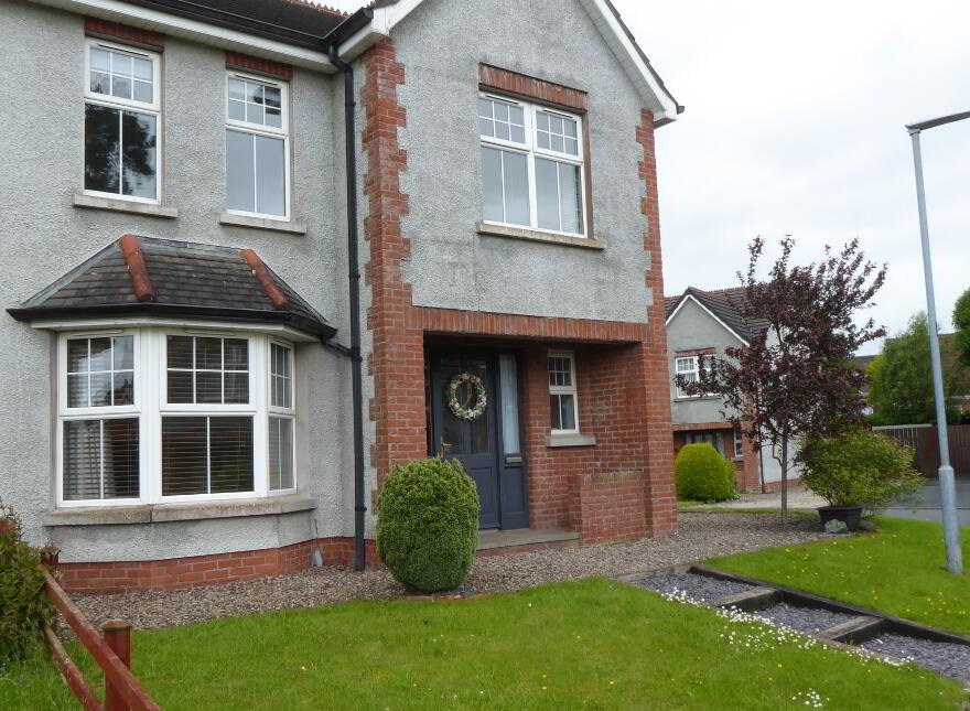25, Dergmoney View, Omagh, BT78 1HZ
