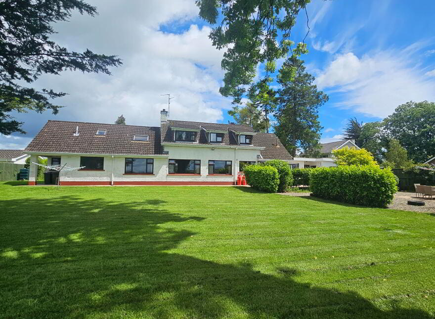 9 & 11 Castlebalfour Road, Lisnaskea, BT92 0GA