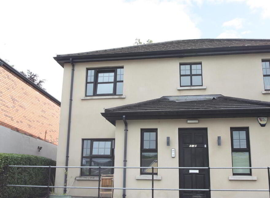 13C Reid Court, Ballynahinch, BT24 8BL