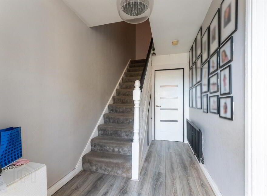 26 Mayfield Square, Belfast, BT10 0QR