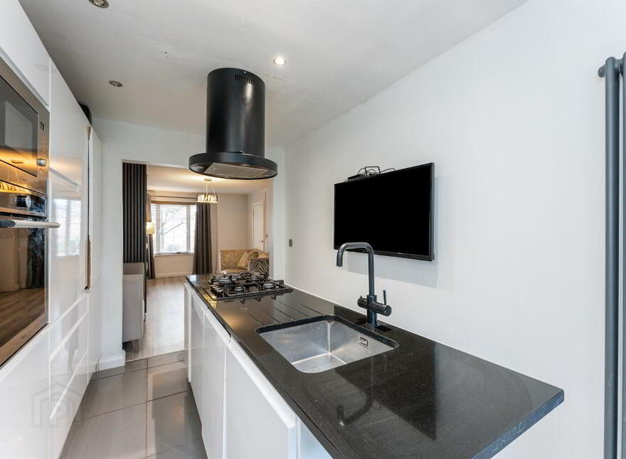 26 Mayfield Square, Belfast, BT10 0QR
