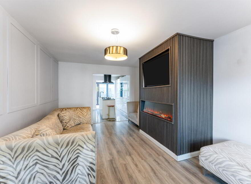 26 Mayfield Square, Belfast, BT10 0QR